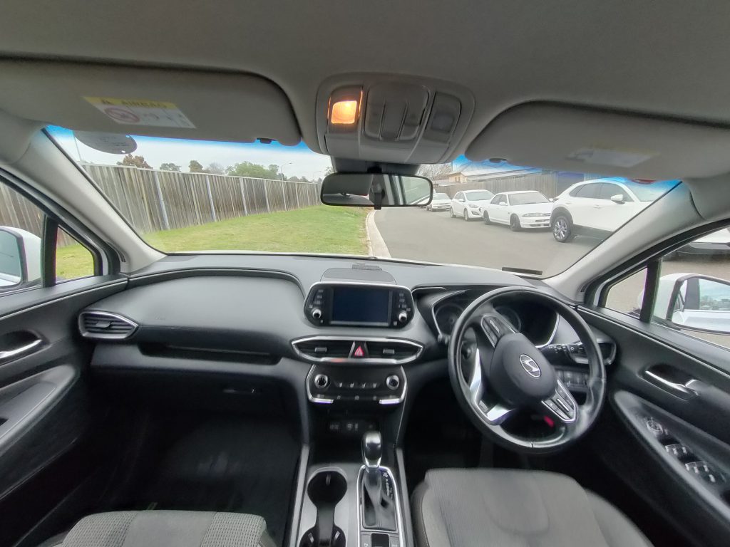 Hyundai 7 Seater Santa Fe Active | Launceston Mini Bus Rentals